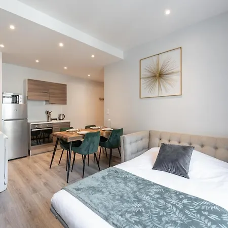 Le Pompadour - Magnifique T2 Place Bellecour 4eme Etage Sans Ascenseur - 4th Floor No Elevator * Lyon