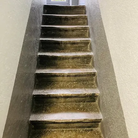 דירה Le Pompadour - Magnifique T2 Place Bellecour 4eme Etage Sans Ascenseur - 4th Floor No Elevator